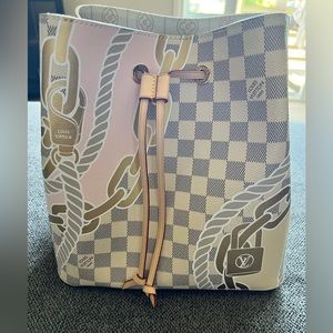 Louis Vuitton Pink and White Shoulder Bag
